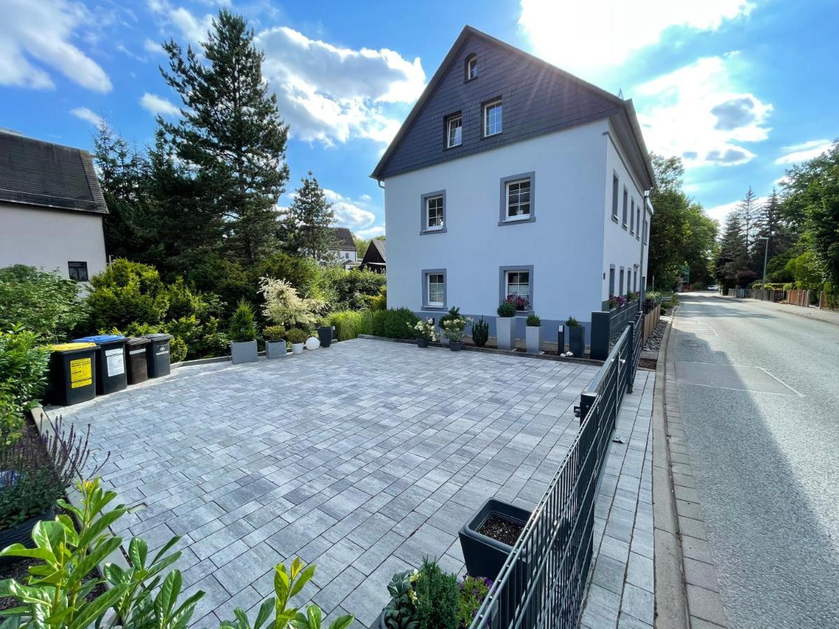 Ferienhaus Villa Adelsberg Mit Dachterrasse In Zentraler Lage Fuer Bis Zu 10 Personen เคมนิตซ์ ภายนอก รูปภาพ