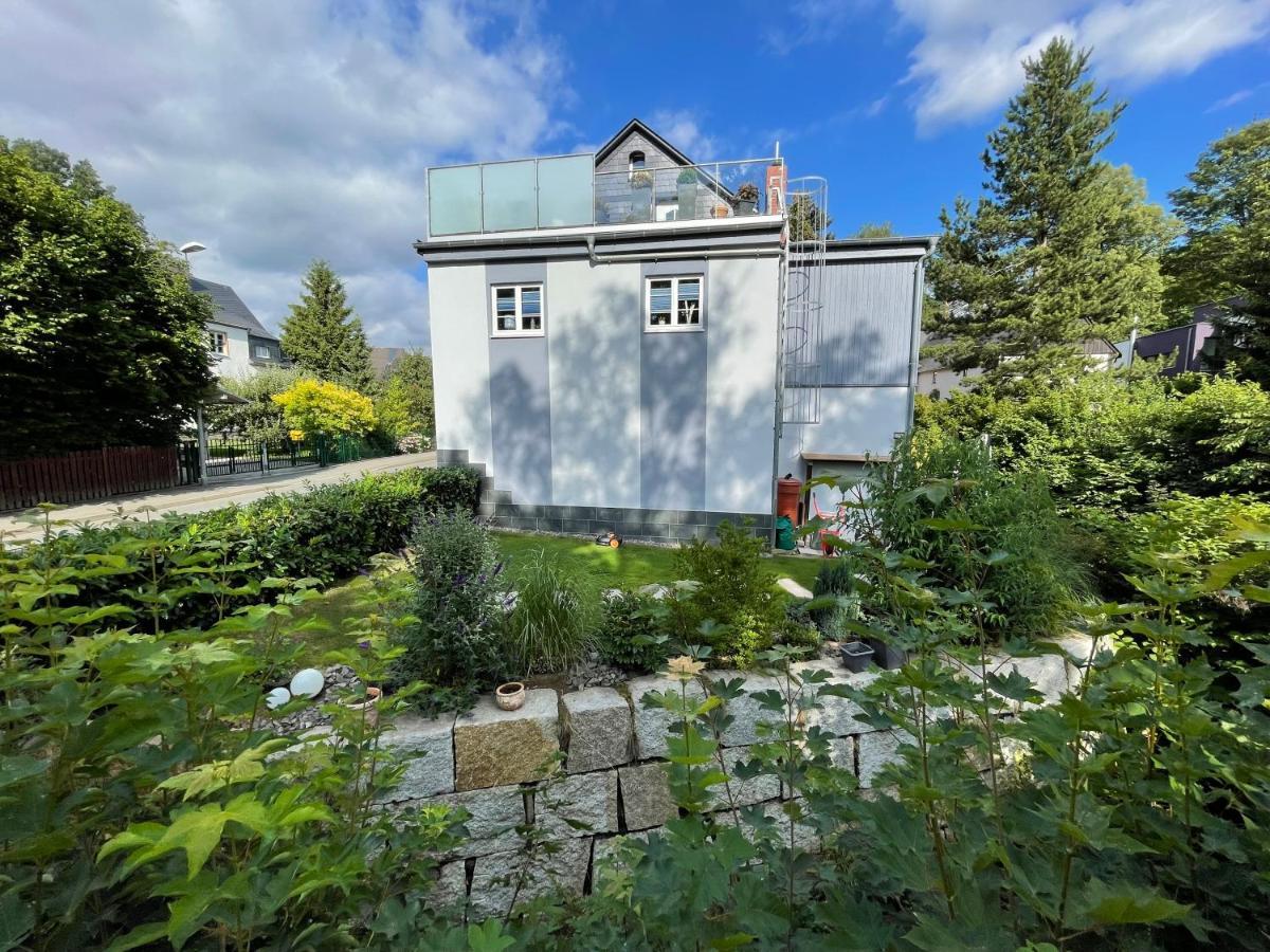 Ferienhaus Villa Adelsberg Mit Dachterrasse In Zentraler Lage Fuer Bis Zu 10 Personen เคมนิตซ์ ภายนอก รูปภาพ