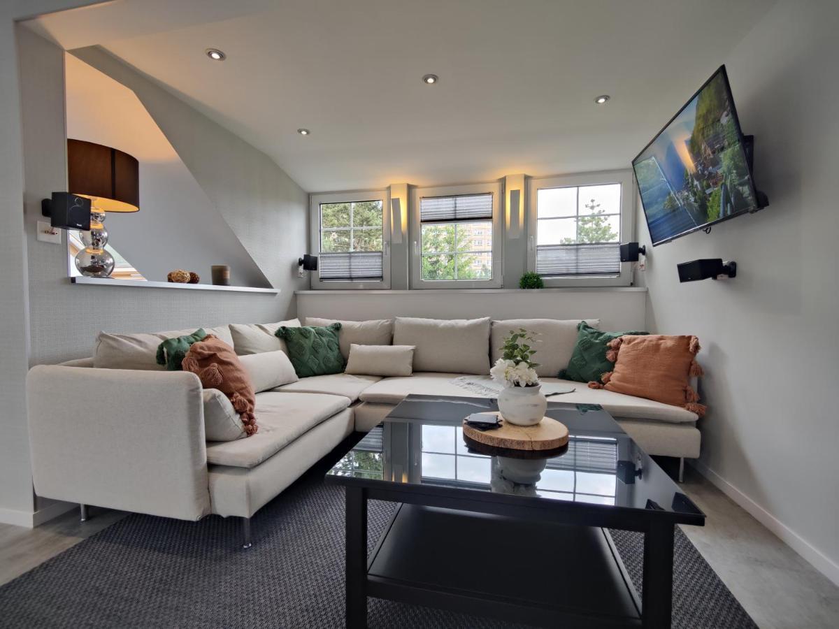 Ferienhaus Villa Adelsberg Mit Dachterrasse In Zentraler Lage Fuer Bis Zu 10 Personen เคมนิตซ์ ภายนอก รูปภาพ