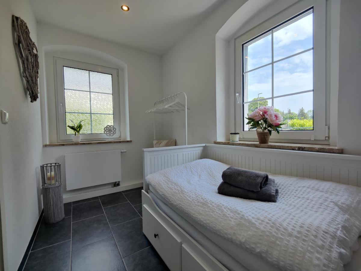 Ferienhaus Villa Adelsberg Mit Dachterrasse In Zentraler Lage Fuer Bis Zu 10 Personen เคมนิตซ์ ภายนอก รูปภาพ